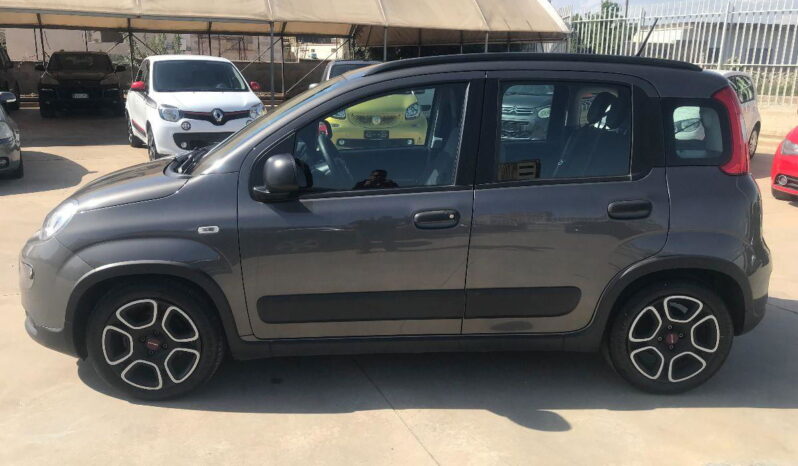 
								FIAT Panda 1.0 FireFly S&S Hybrid City Life full									