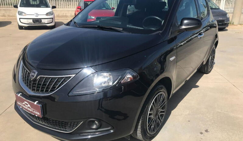 
								LANCIA Ypsilon 1.0 FireFly 5p.S&S Hybryd Gold full									