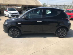 
										LANCIA Ypsilon 1.0 FireFly 5p.S&S Hybryd Gold full									