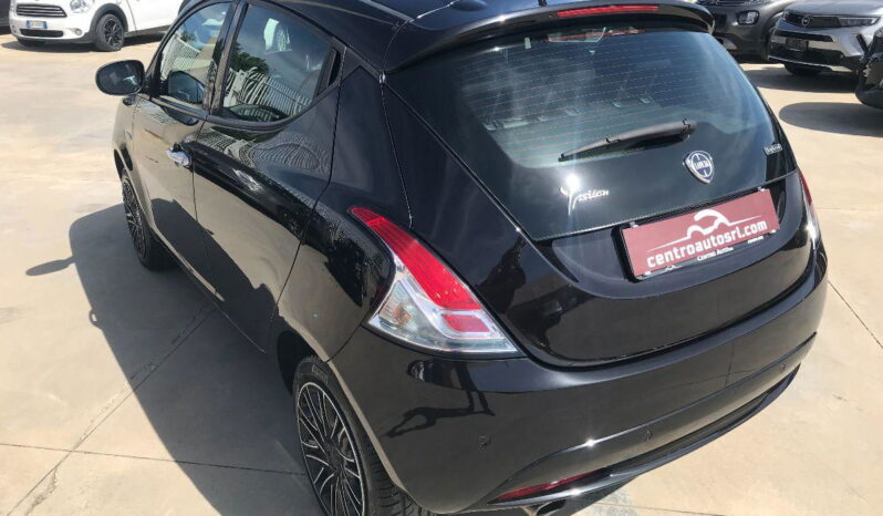
								LANCIA Ypsilon 1.0 FireFly 5p.S&S Hybryd Gold full									