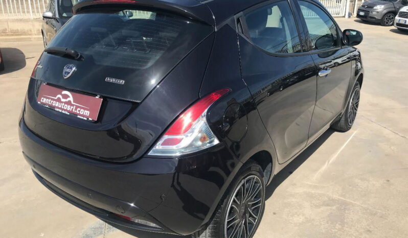 
								LANCIA Ypsilon 1.0 FireFly 5p.S&S Hybryd Gold full									