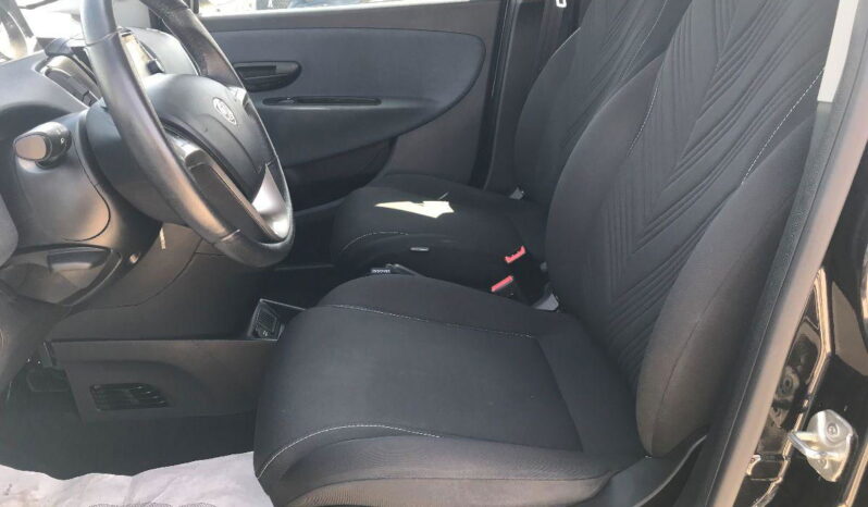 
								LANCIA Ypsilon 1.0 FireFly 5p.S&S Hybryd Gold full									