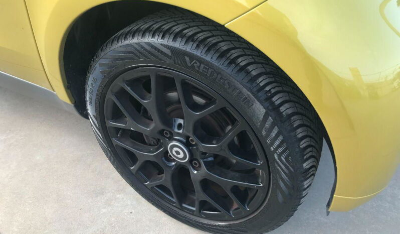 
								SMART Fortwo Cabrio fortwo 90 0.9T twinamic cabrio Passion full									