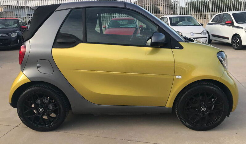 
								SMART Fortwo Cabrio fortwo 90 0.9T twinamic cabrio Passion full									