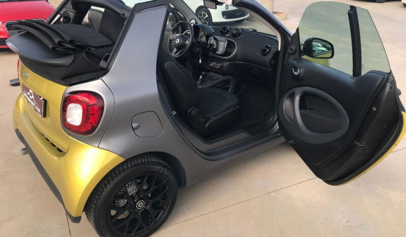 
								SMART Fortwo Cabrio fortwo 90 0.9T twinamic cabrio Passion full									