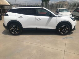 
										PEUGEOT 2008 BlueHDi 110 S&S Allure Pack full									