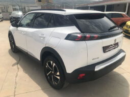 
										PEUGEOT 2008 BlueHDi 110 S&S Allure Pack full									
