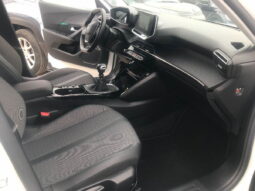 
										PEUGEOT 2008 BlueHDi 110 S&S Allure Pack full									