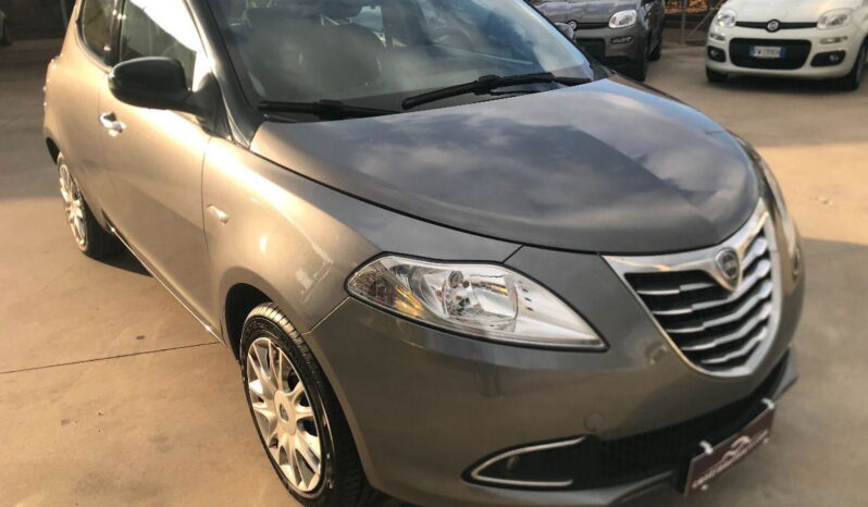 
								LANCIA Ypsilon 1.2 69 CV 5 porte S&S Gold full									