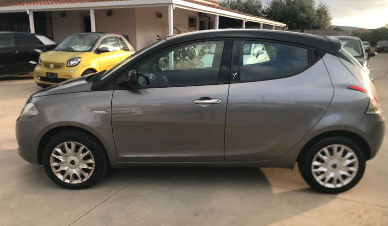 
								LANCIA Ypsilon 1.2 69 CV 5 porte S&S Gold full									