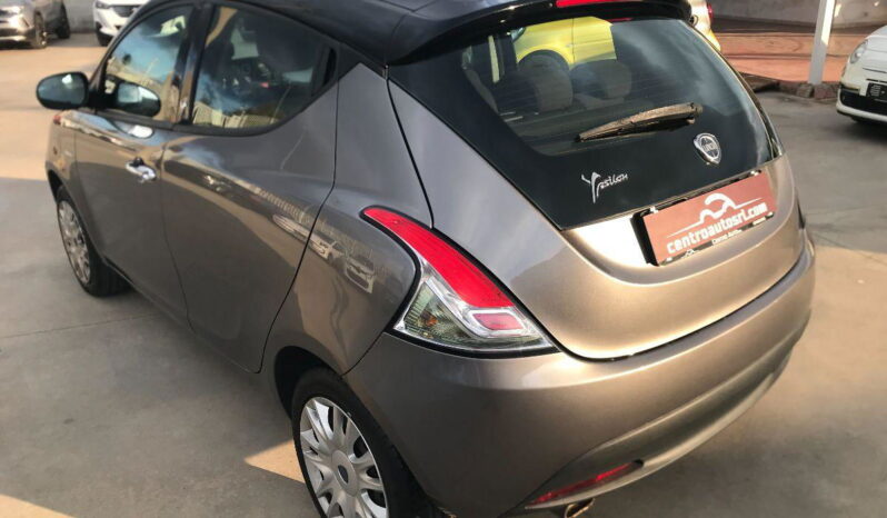 
								LANCIA Ypsilon 1.2 69 CV 5 porte S&S Gold full									