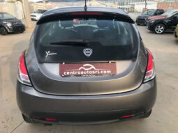 
										LANCIA Ypsilon 1.2 69 CV 5 porte S&S Gold full									