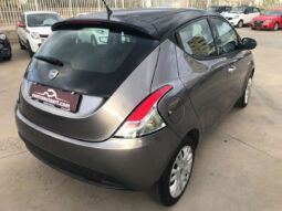 
										LANCIA Ypsilon 1.2 69 CV 5 porte S&S Gold full									