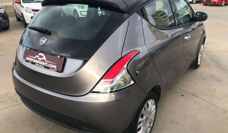 
								LANCIA Ypsilon 1.2 69 CV 5 porte S&S Gold full									