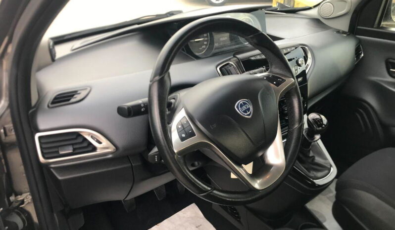 
								LANCIA Ypsilon 1.2 69 CV 5 porte S&S Gold full									