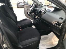 
										LANCIA Ypsilon 1.2 69 CV 5 porte S&S Gold full									