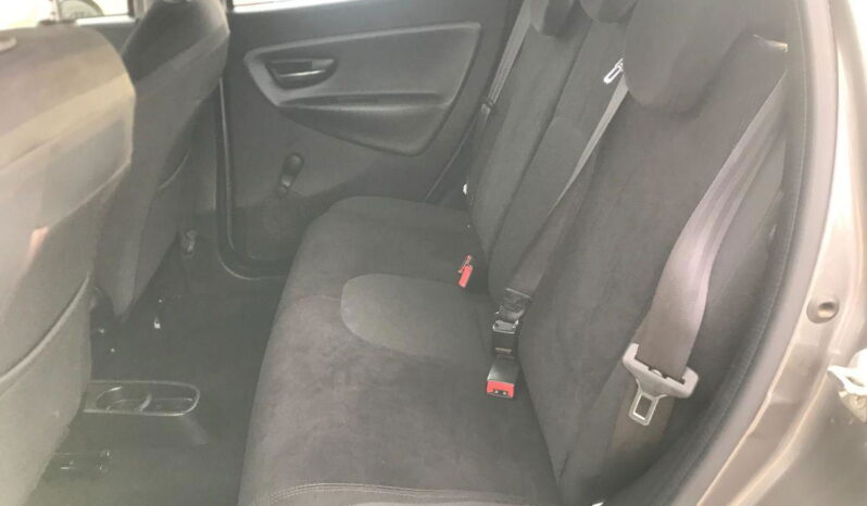 
								LANCIA Ypsilon 1.2 69 CV 5 porte S&S Gold full									